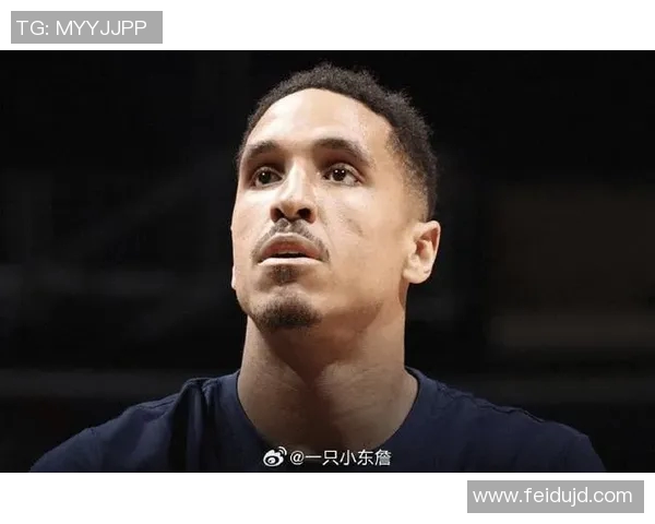 Shams：尼&鹿都知道字母想去纽约 双方曾谈判+报价但还是没成