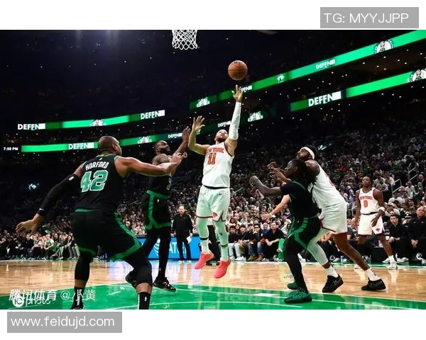 活力十足！凯尔特人连续冲抢前场篮板补篮得手 开局15-5领先猛龙