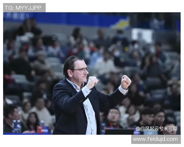 福建主帅凯撒谈新秀杨曦皓表现，称其训练努力每天进步