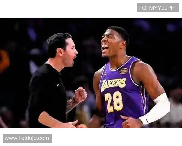 詹姆斯复出盘活湖人，艾顿成破局雄鹿关键棋子，赢球即稳西部第五