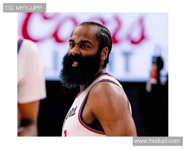 勇士102-103快船遭4坏消息！穆迪+格林弊端明显，内线隐患太大了